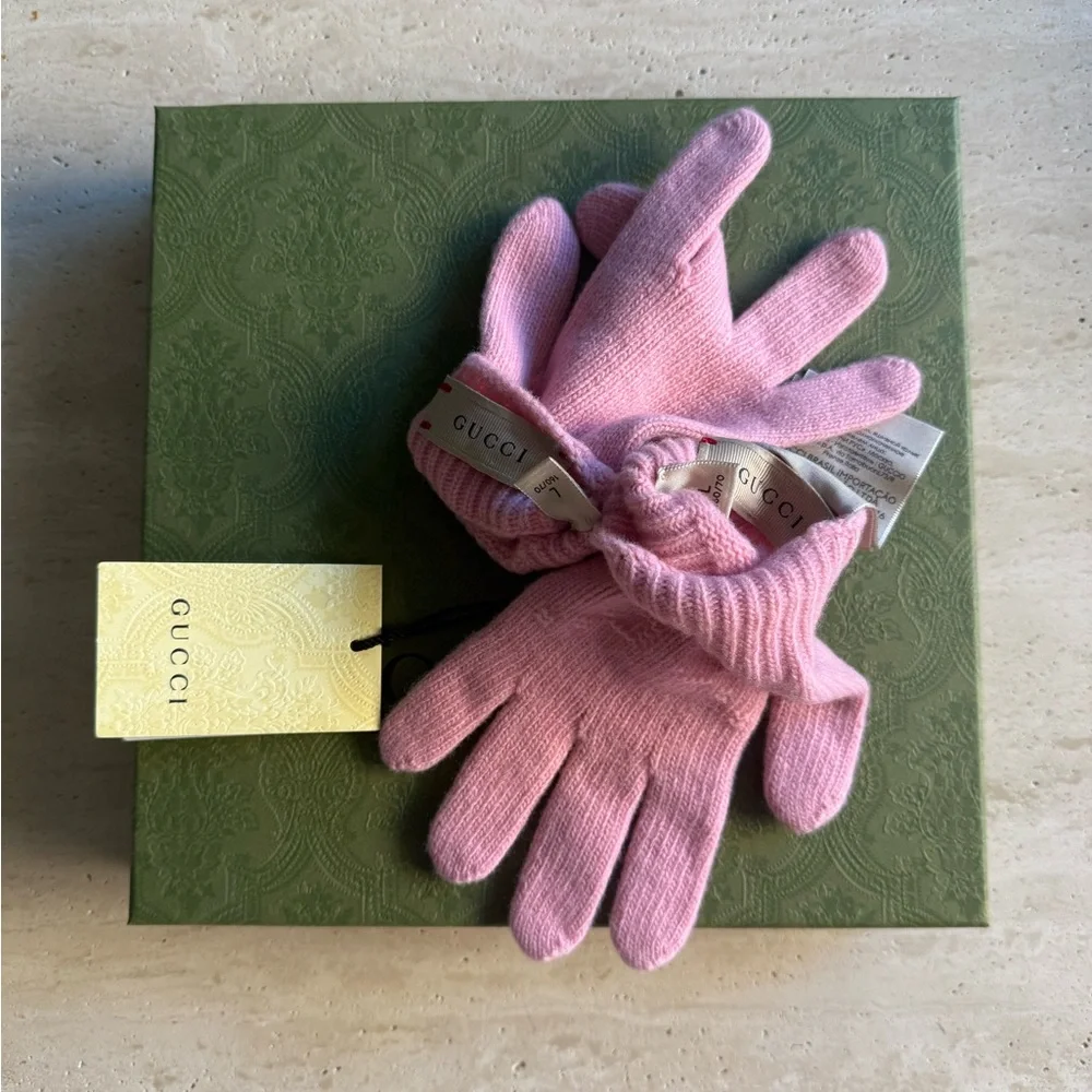 NWT GUCCI Kids Pink Wool GG Logo Gloves 💝🧤